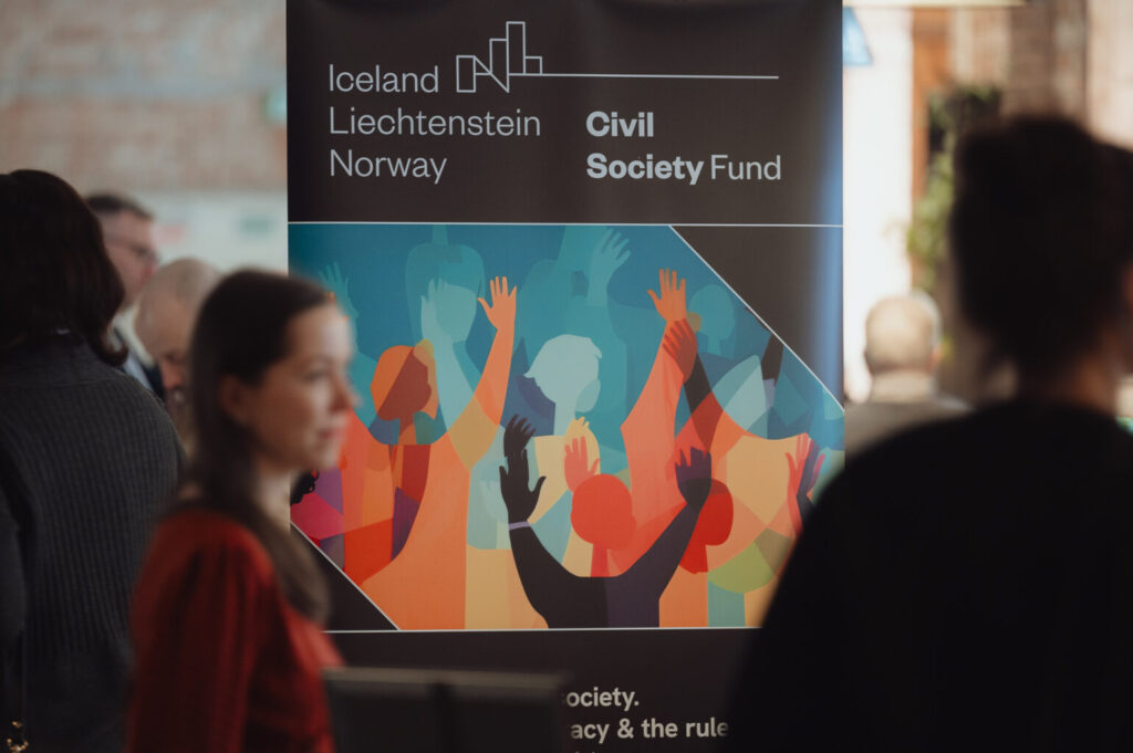 grantový program, občianska spoločnosť. demokracia, podpora